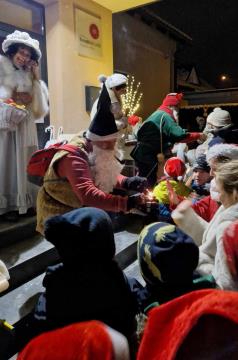 Živahno je bilo v decembru na podružnični šoli Kotlje (6)